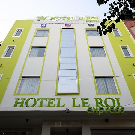 Hotel Le Roi Express Karol Bagh Deli Exterior foto